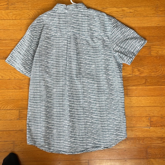 Prana button up shirt size SML - Picture 4 of 4